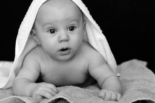 8 défis que tous les bébés doivent relever avant leur premier anniversaire.
