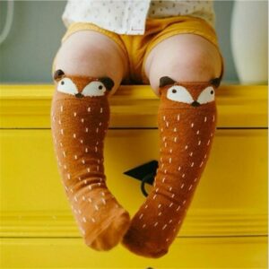 Chaussettes montante pour bébé avec des motifs animaux façon bande dessinée