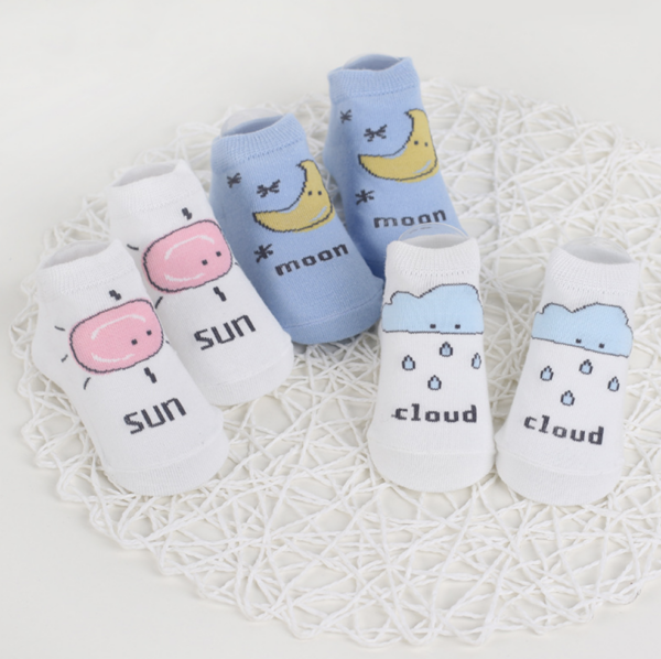 Trio de paires de chaussettes pour bébé avec des motifs saisonniers