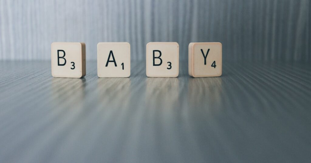 À quel âge bébé reconnaît ses parents ? Découvrez les étapes clés