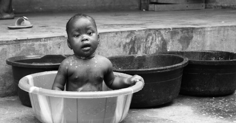 Quel savon utiliser pour bébé à peau noire ? Conseils d&rsquo;experts